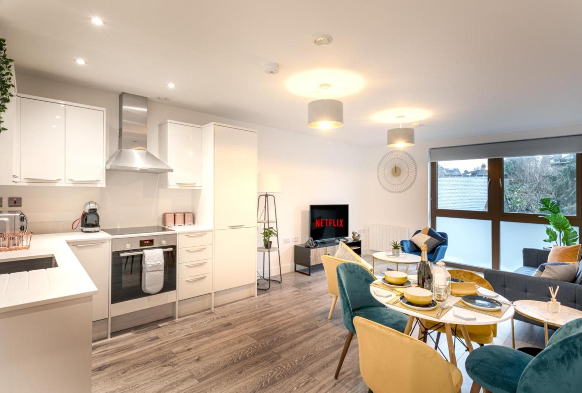 Ideal Family & Business Stay! 2 Min To Station, 10 Min To Harry Potter, 30 Min To London Euston & Free Parking! วัตฟอร์ด ภายนอก รูปภาพ