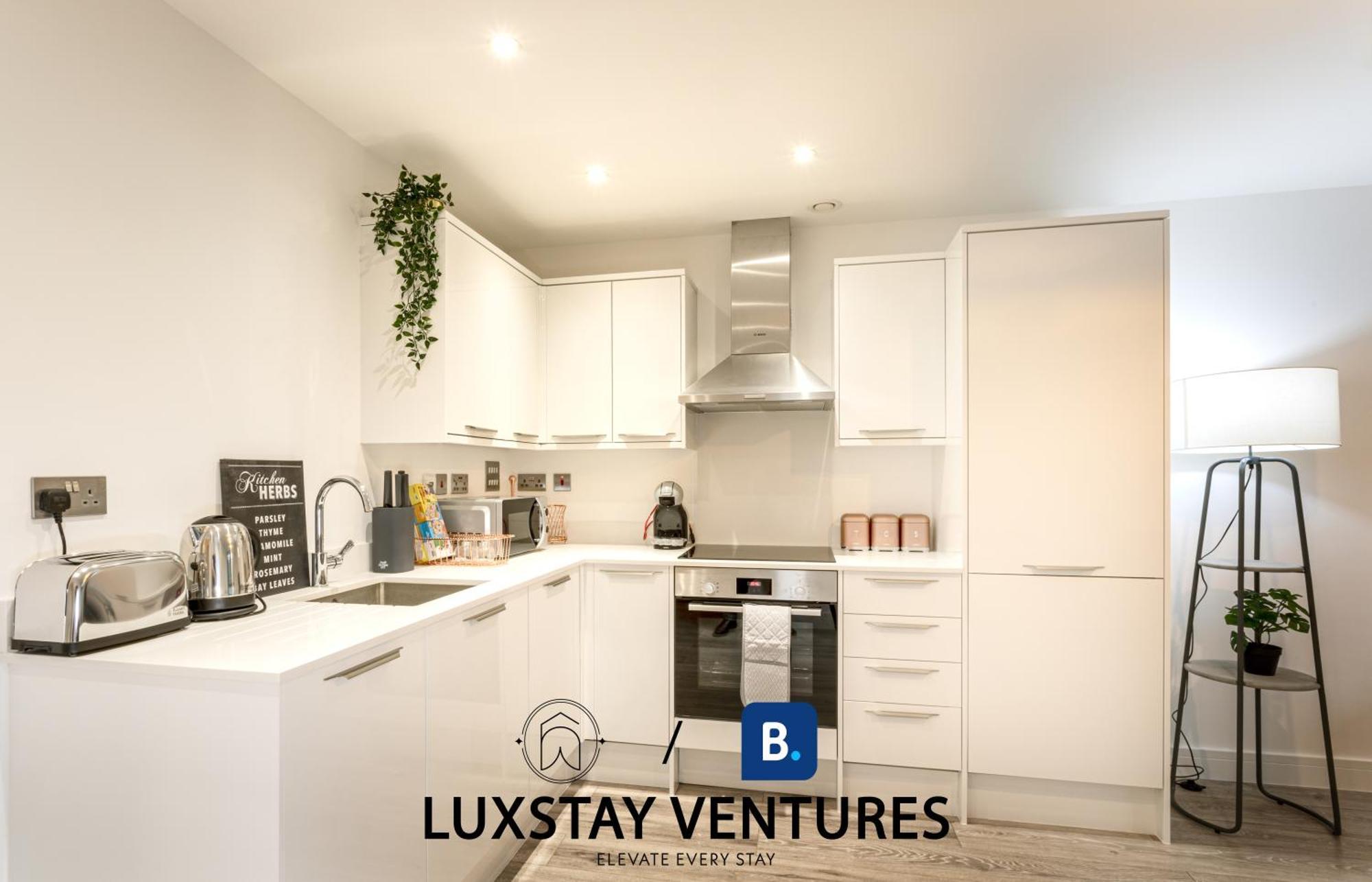 Ideal Family & Business Stay! 2 Min To Station, 10 Min To Harry Potter, 30 Min To London Euston & Free Parking! วัตฟอร์ด ภายนอก รูปภาพ