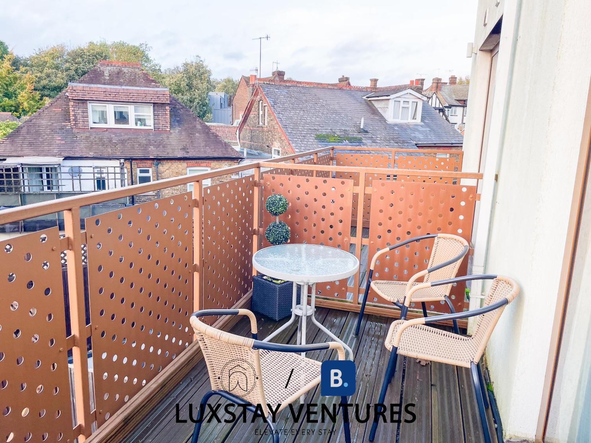 Ideal Family & Business Stay! 2 Min To Station, 10 Min To Harry Potter, 30 Min To London Euston & Free Parking! วัตฟอร์ด ภายนอก รูปภาพ